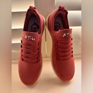 APL New Mens Techloom Breeze Size 11.5 Running Shoe Cedar